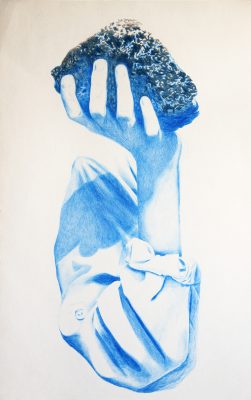 Lave, crayon de couleur, carbone et graphite sur papier cartonné récupéré, 56,7 × 35,7 cm, 2022, Alison Vignault (LD)