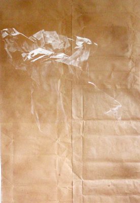 Grand pli II, crayon de couleur et pastel sur papiers réutilisés et assemblés, 101 × 69,5 cm, 2022, Alison Vignault-cropped